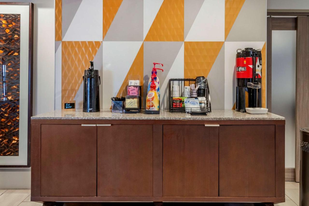 Best Western Premier Denver East Εξωτερικό φωτογραφία
